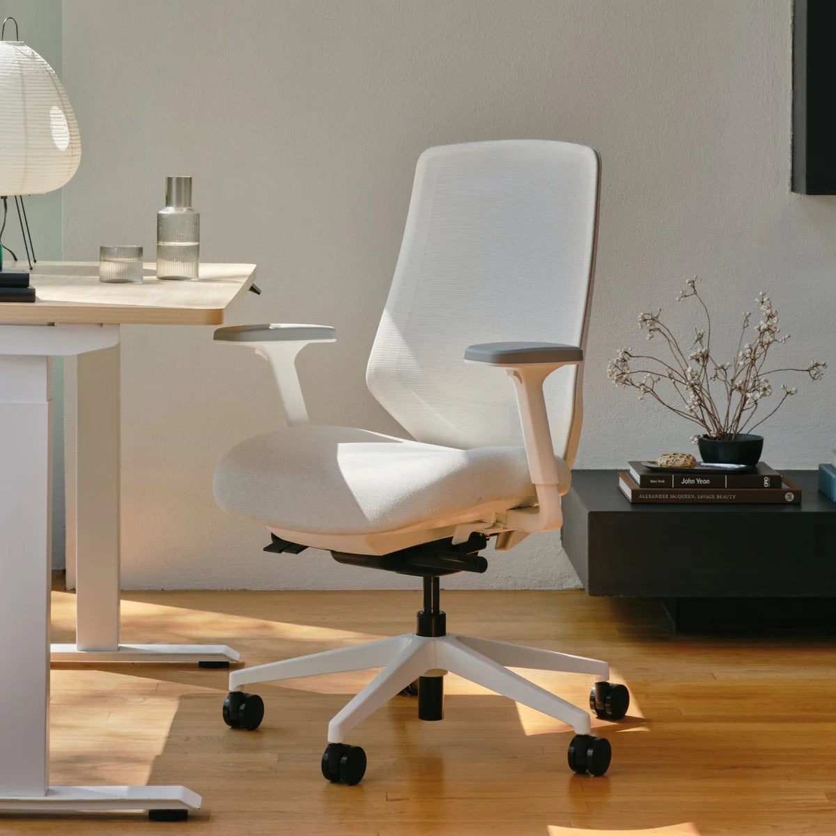 ergonomic-chair-pro Ergonomic Chair Pro - Image 1